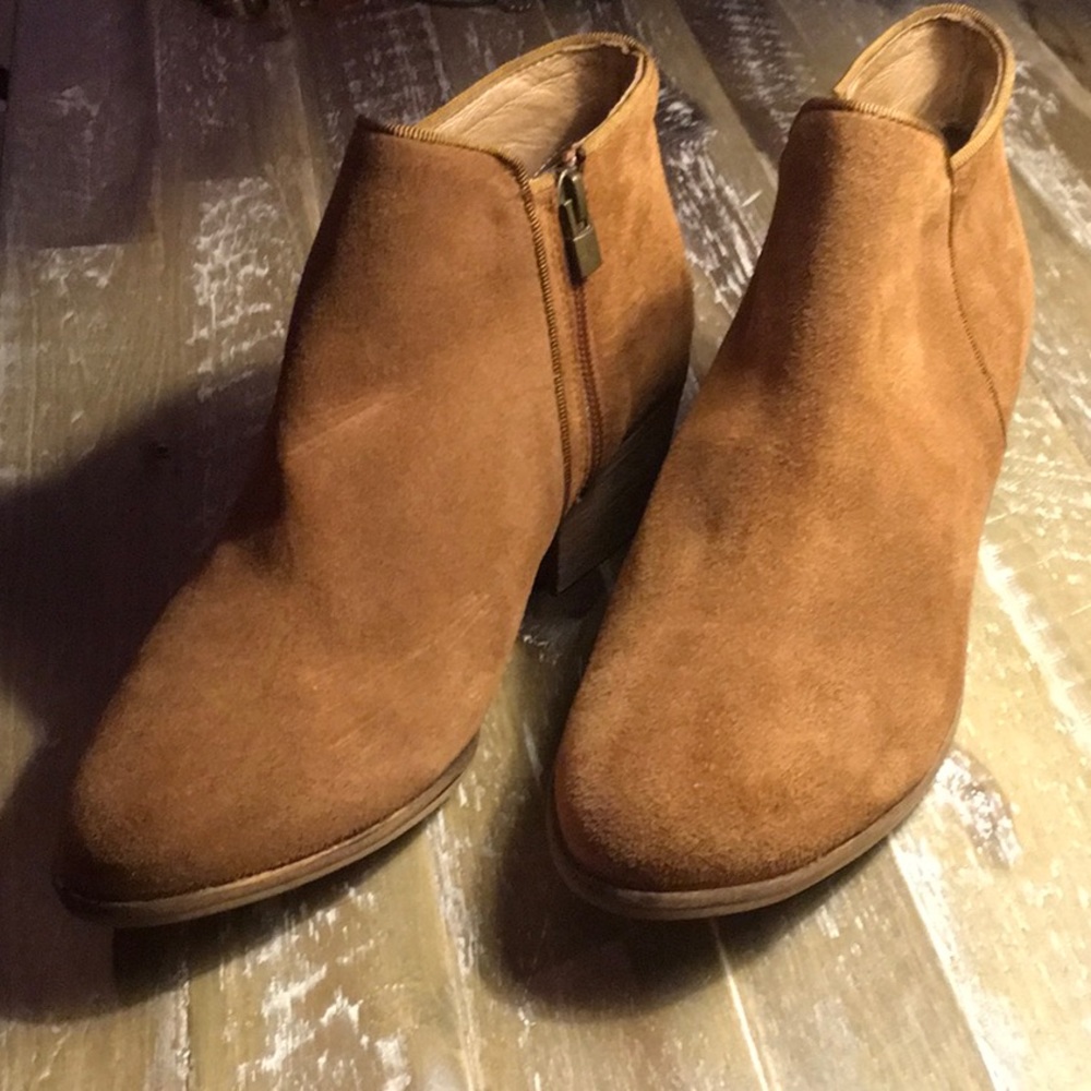 Ankle boots